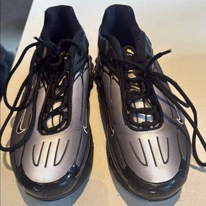 Men's Black and Gray Athletic Shoes